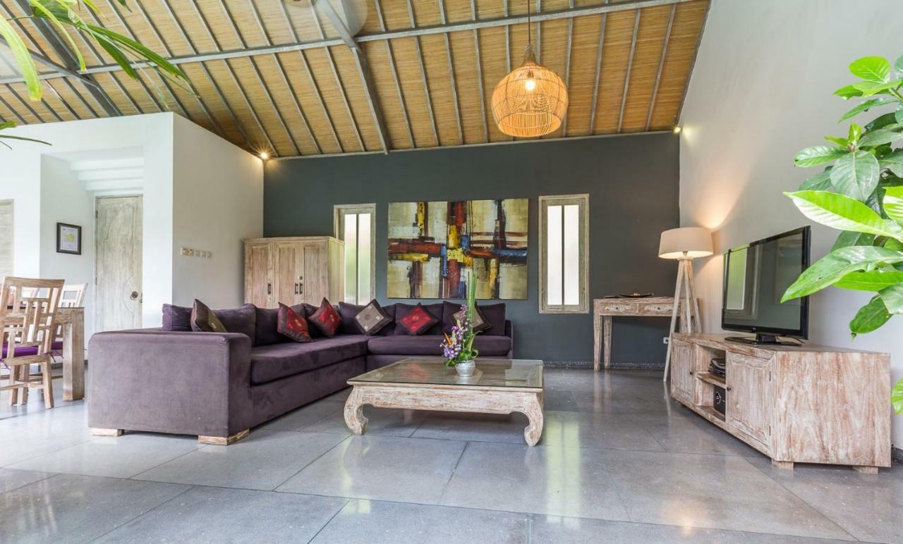 Villa Nuri Merah 1 Kerobokan Exterior foto